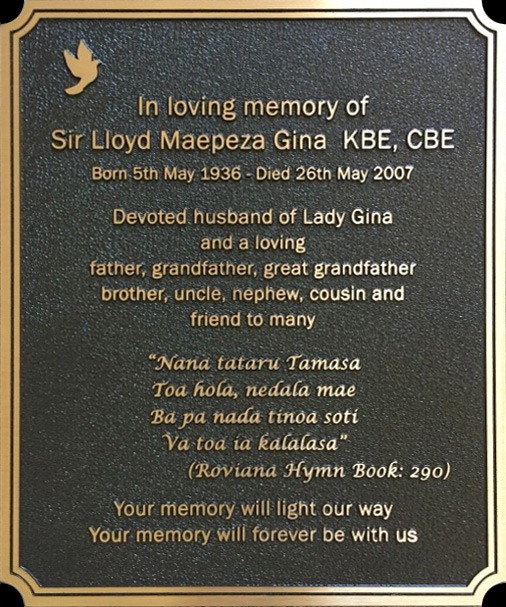 Outdoor bronze memorial plaque featuring engraved dedication text, ideal for cemeteries, gardens, and remembrance areas.